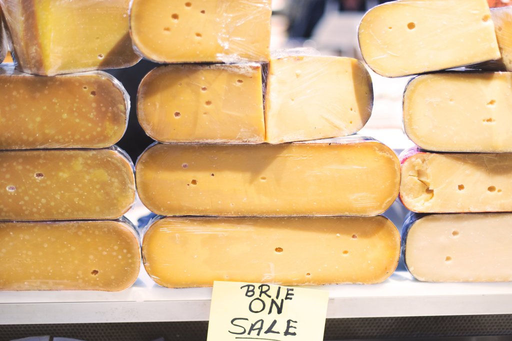 Brie cheese and wine pairing. Brie, Burrata, Abbey Smoked Brie, Ballybrie, Emerald Irish Brie, Gleann Oir, St Brendan, Tipperary Brie, Époisses